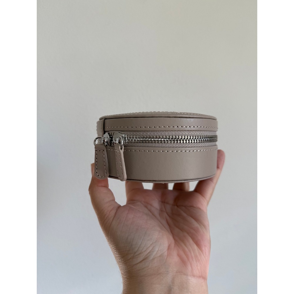 WOLF 1834 Caroline Round Jewelry Case OS Taupe Leather Luxury Travel Organizer